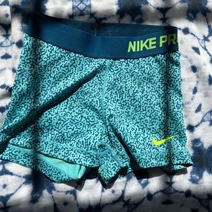 coral print NIKE PRO